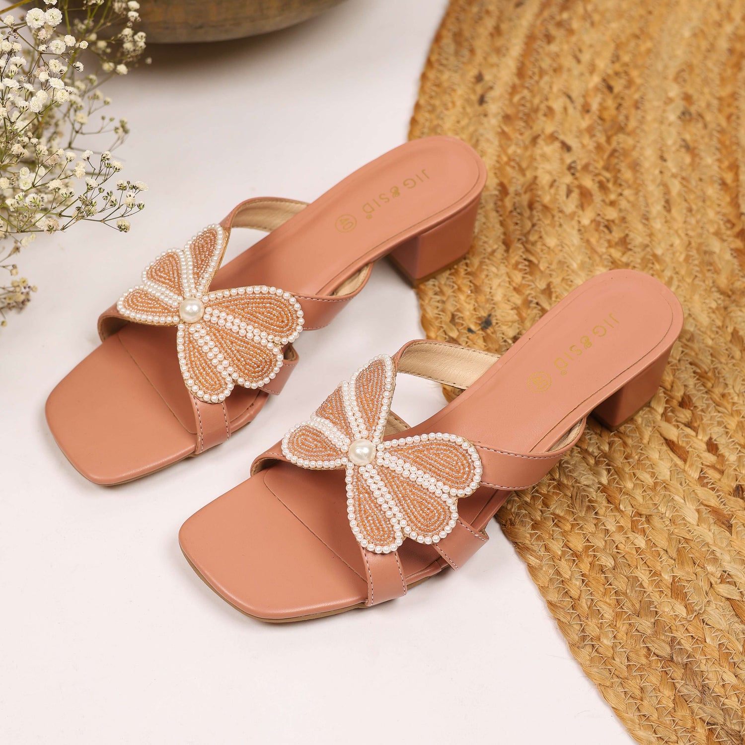 Petalfly